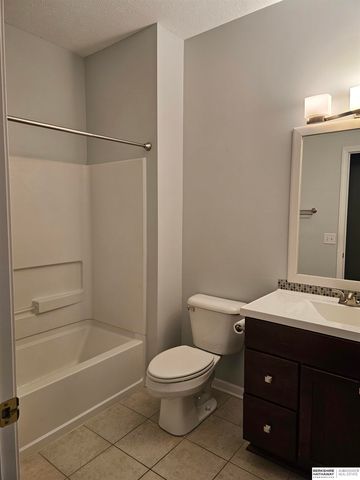 14109 Tregaron Ridge Avenue, Bellevue, NE 68123