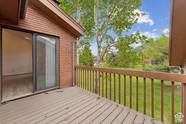 1679 VILLAGE ROUND DR, Park City, UT 84098