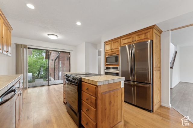 1679 VILLAGE ROUND DR, Park City, UT 84098