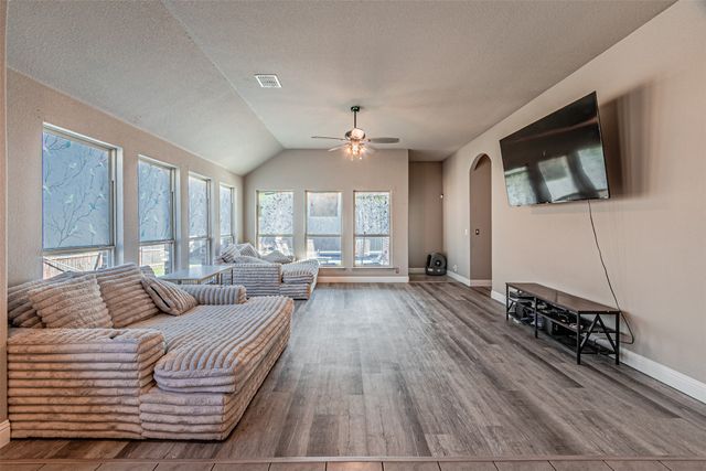 1116 Imperial Eagle Road, Alvarado, TX 76009