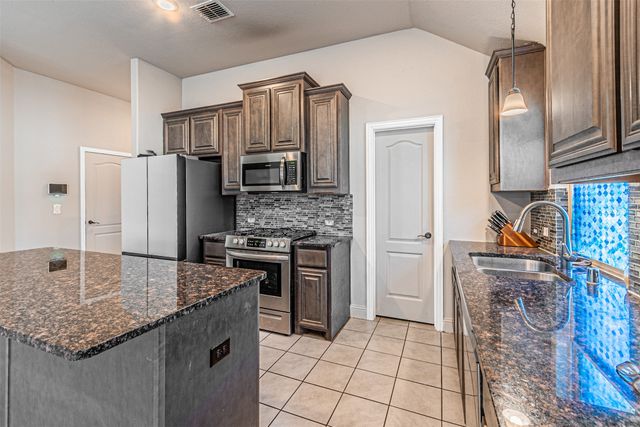 1116 Imperial Eagle Road, Alvarado, TX 76009