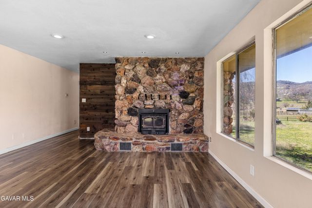 29960 Greenwater Drive, Tehachapi, CA 93561