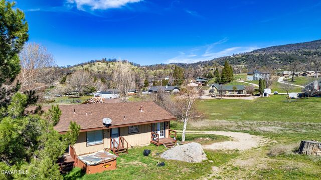 29960 Greenwater Drive, Tehachapi, CA 93561