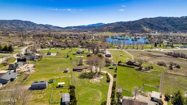 29960 Greenwater Drive, Tehachapi, CA 93561