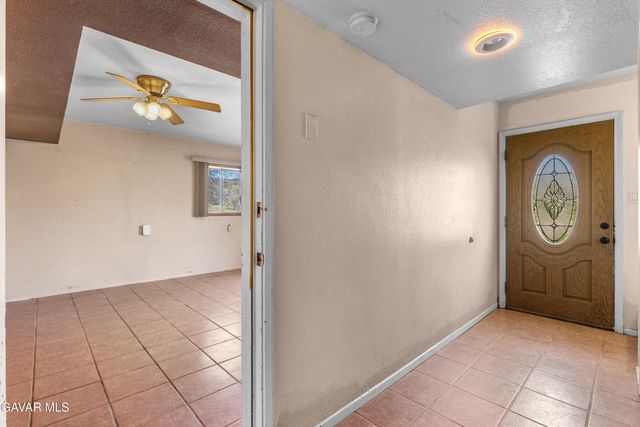 29960 Greenwater Drive, Tehachapi, CA 93561