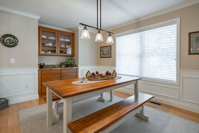 9 Pilgrim Circle, Nashua, NH 03063