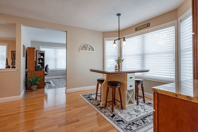 9 Pilgrim Circle, Nashua, NH 03063