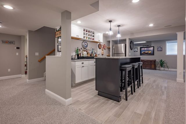 9 Pilgrim Circle, Nashua, NH 03063