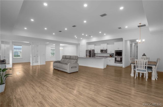 69 Grass Street, Homosassa, FL 34446