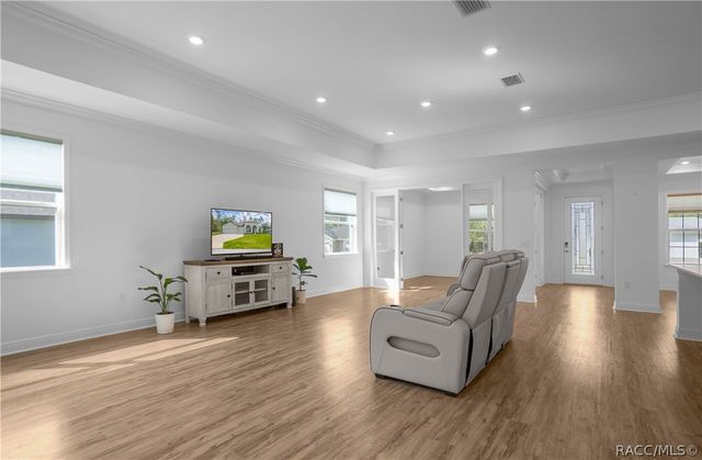 69 Grass Street, Homosassa, FL 34446