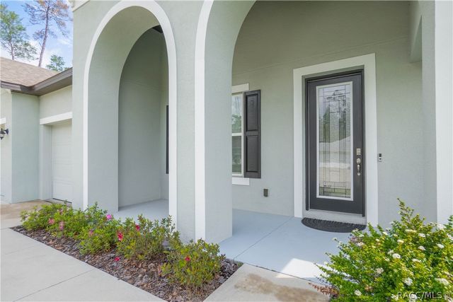 69 Grass Street, Homosassa, FL 34446