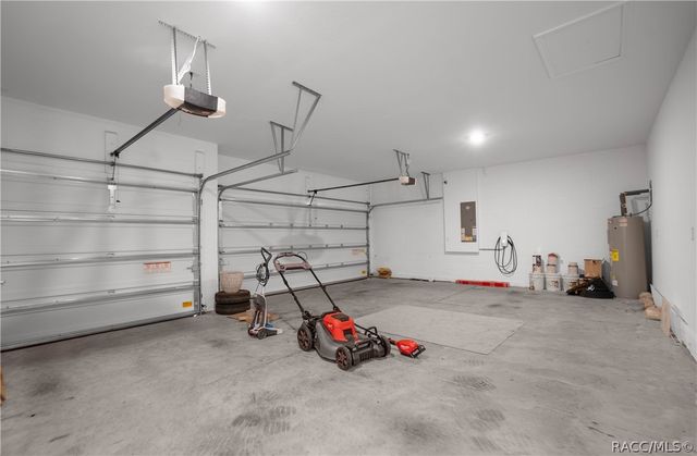 69 Grass Street, Homosassa, FL 34446