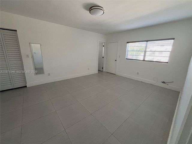 11855 NE 19th Dr 20, North Miami, FL 33181