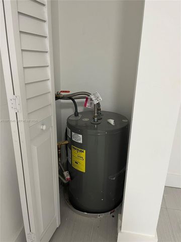 11855 NE 19th Dr 20, North Miami, FL 33181