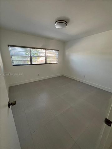 11855 NE 19th Dr 20, North Miami, FL 33181