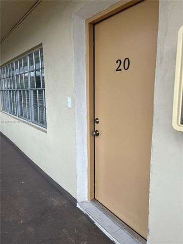 11855 NE 19th Dr 20, North Miami, FL 33181