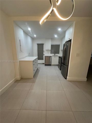 11855 NE 19th Dr 20, North Miami, FL 33181