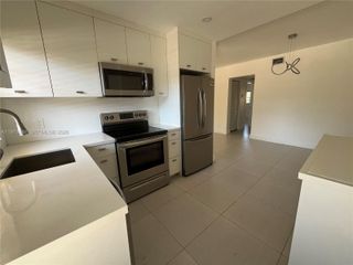 11855 NE 19th Dr 20, North Miami, FL 33181