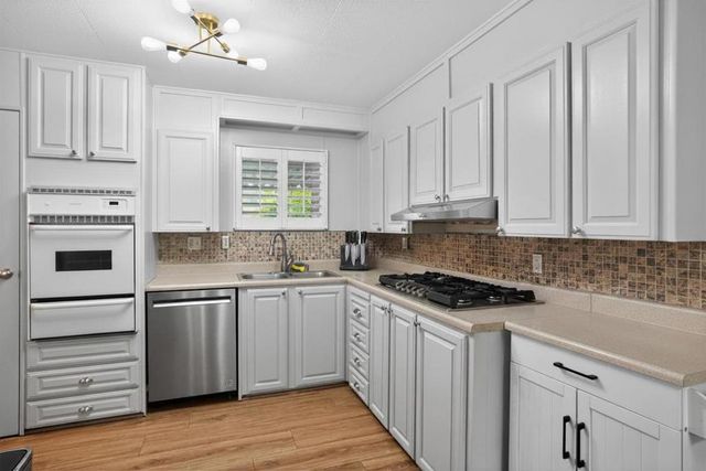 154 Hahns Road, Aptos, CA 95003