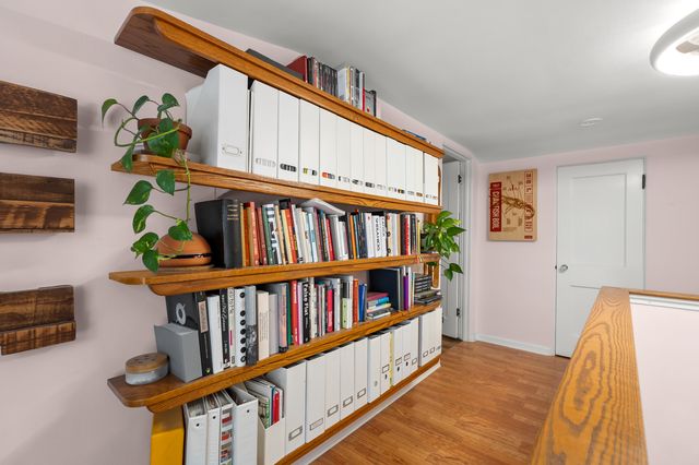 2400 Crest Drive, Kalamazoo City, MI 49008