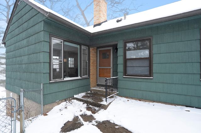 2400 Crest Drive, Kalamazoo City, MI 49008