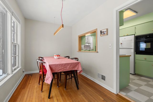 2400 Crest Drive, Kalamazoo City, MI 49008