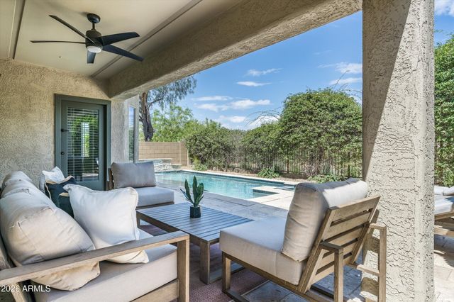 3756 E MATTHEW Drive, Phoenix, AZ 85050