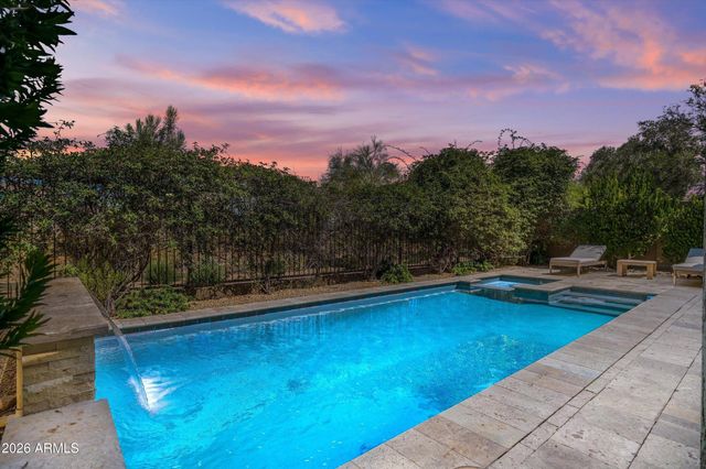 3756 E MATTHEW Drive, Phoenix, AZ 85050