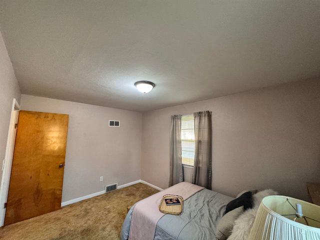 1501 SE 1st Street, Minot, ND 58701