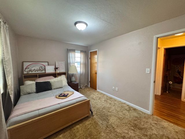 1501 SE 1st Street, Minot, ND 58701