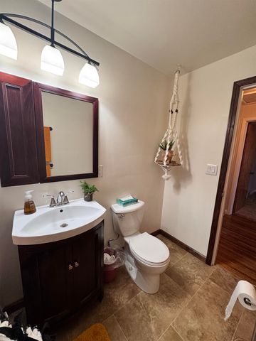 1501 SE 1st Street, Minot, ND 58701