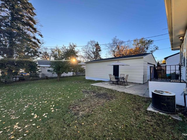 1501 SE 1st Street, Minot, ND 58701