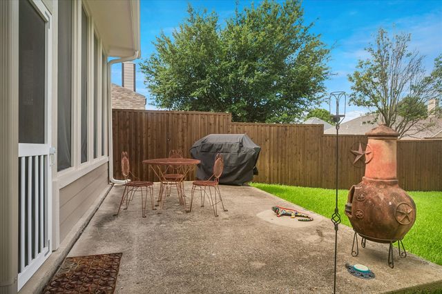 2824 Lacompte Drive, Dallas, TX 75227