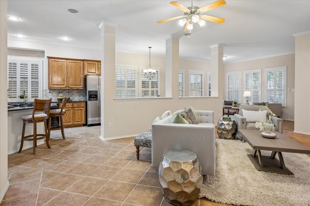 2824 Lacompte Drive, Dallas, TX 75227