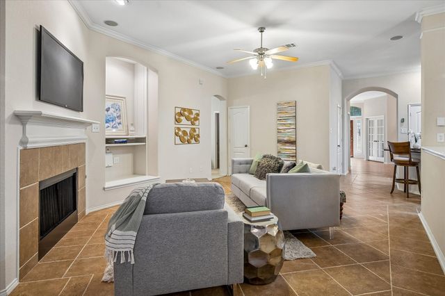 2824 Lacompte Drive, Dallas, TX 75227