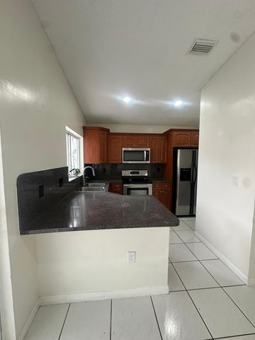 9316 NW 121st Street 51, Hialeah Gardens, FL 33018