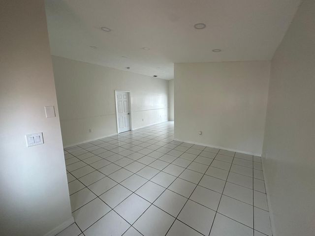 9316 NW 121st Street 51, Hialeah Gardens, FL 33018