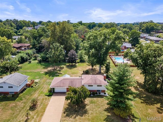 5018 Cold Springs Lane, St Louis, MO 63128