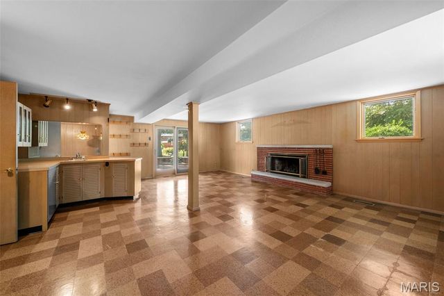 5018 Cold Springs Lane, St Louis, MO 63128