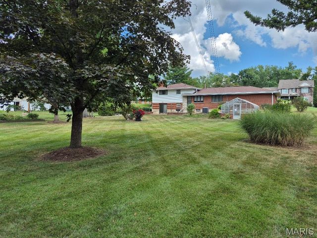5018 Cold Springs Lane, St Louis, MO 63128