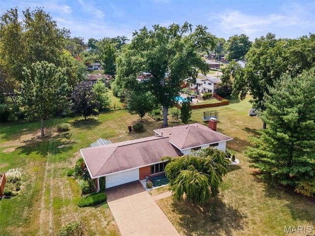 5018 Cold Springs Lane, St Louis, MO 63128