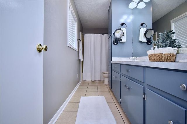 8633 RIDGEMONT Drive, Pineville, LA 71360