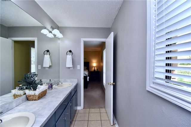 8633 RIDGEMONT Drive, Pineville, LA 71360