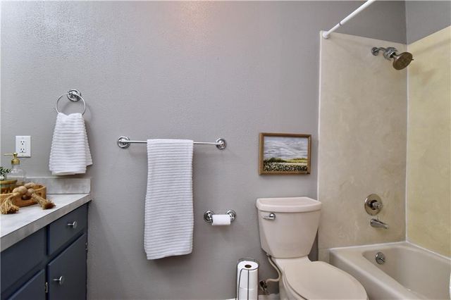 8633 RIDGEMONT Drive, Pineville, LA 71360