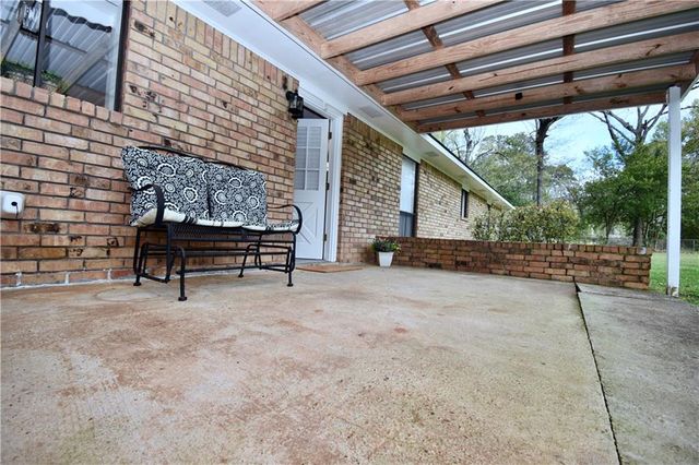 8633 RIDGEMONT Drive, Pineville, LA 71360