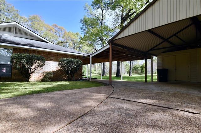 8633 RIDGEMONT Drive, Pineville, LA 71360