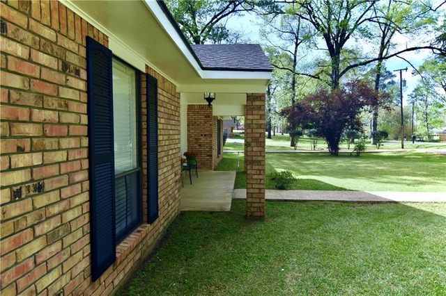 8633 RIDGEMONT Drive, Pineville, LA 71360