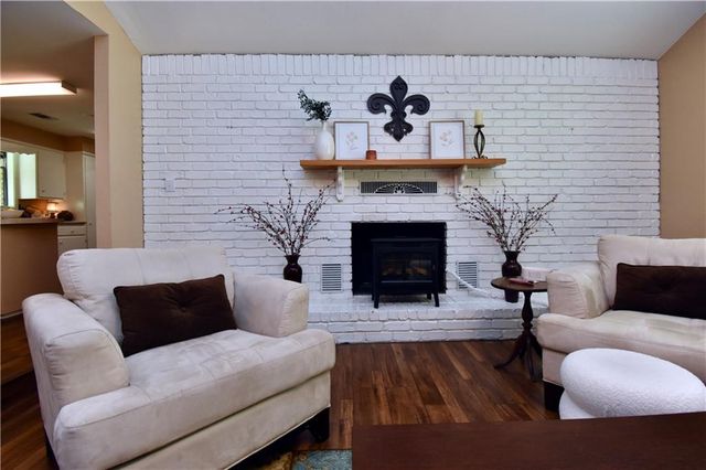 8633 RIDGEMONT Drive, Pineville, LA 71360