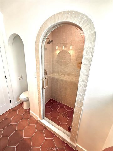 6072 Myrtle Avenue, Long Beach, CA 90805