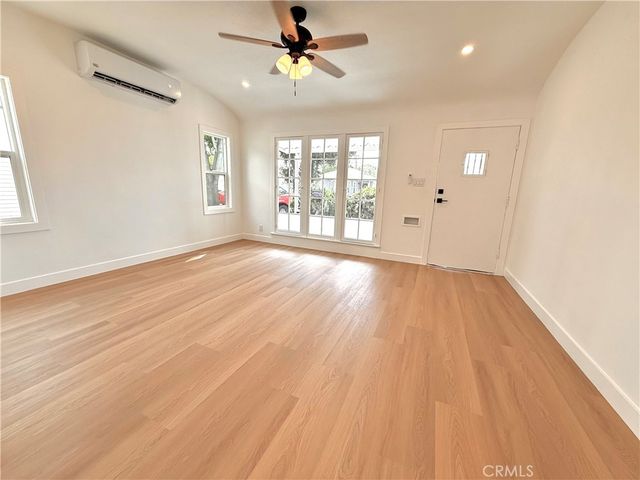 6072 Myrtle Avenue, Long Beach, CA 90805